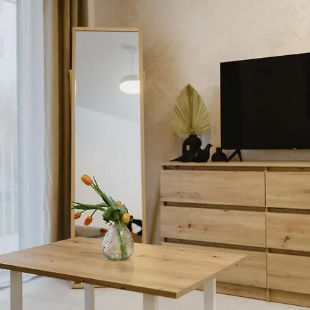 Echo, F210 Apartment *